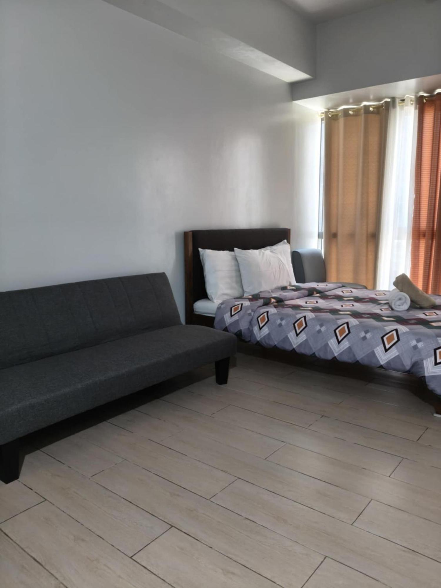 Henry'S Newport Condotel Pasay Eksteriør billede